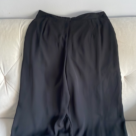 Pleated wide leg black womens trousers with shorts - Picture 4 of 5